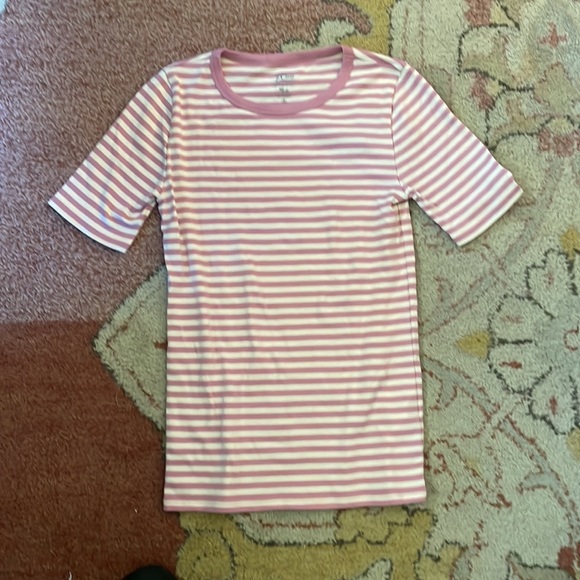 J. Crew Tops J Crew Perfect Fit Tee Shirt S Poshmark